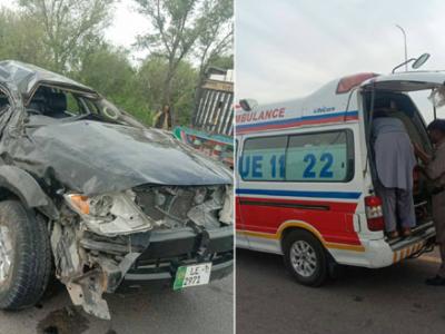 چھچھ انٹرچینج کے قریب گاڑی الٹنے سے دو خواتین سمیت4 افراد زخمی