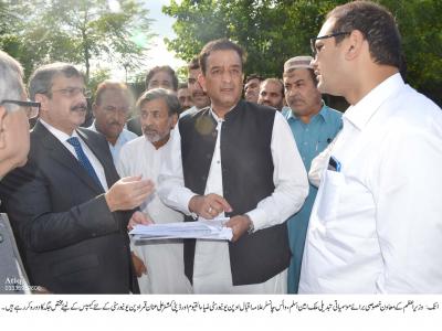  ملک امین اسلم کا علامہ اقبال اوپن یونیورسٹی اٹک کے ریجنل کیمپس کی مجوزہ سائٹ کا دورہ