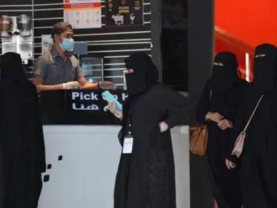 سعودی عرب: کورونا کے ریکارڈ کیسز سامنے آگئے، فضائی آپریشن معطل
