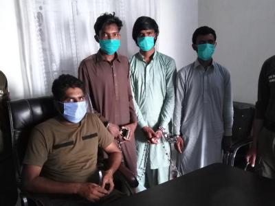 تھانہ فتح جنگ پولیس کا جوئے کی محفل پر چھاپہ، 3 گرفتار