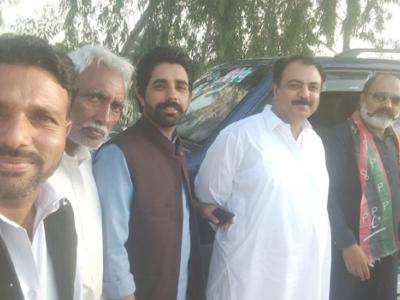 حکومت پیٹرولیم مصنوعات میں فوری کمی کا اعلان کرے، ملک خالد خان 