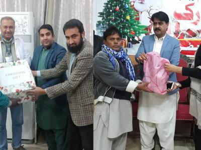 اٹک، اسسٹنٹ کمشنرز کی طرف سے کرسمس کے موقع پر تحائف تقسیم