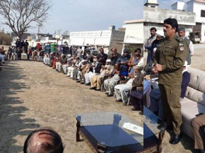  تھانہ سٹی اٹک کے علاقہ محلہ محمود آباد میں کھلی کچہری کا انعقاد 