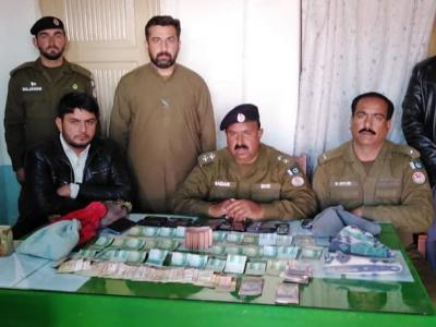 تھانہ انجراء کی ٹیم کا جوئے کی محفل پر چھاپہ مار 