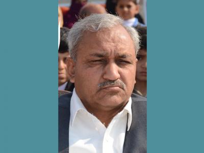 ڈپٹی ڈی ای او جنڈ کا امتحانی سنٹر گورنمنٹ ہائی سکول مکھڈ میں چھاپہ