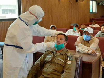  قرنطینہ سینٹرز پر تعینات پولیس اہلکاروںکی کرونا اسکریننگ اور ٹیسٹنگ