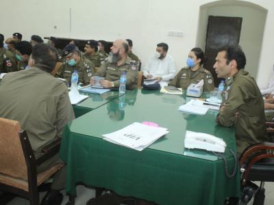 ڈی پی او اٹک کی سربراہی میں کرائم میٹنگ ، ضلع بھر سے پولیس افسران کی شرکت 