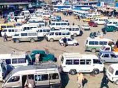 نیا کرایہ نامہ جاری ۔۔لیکن پبلک ٹرانسپورٹ کے کرائے کم نہ ہو سکے